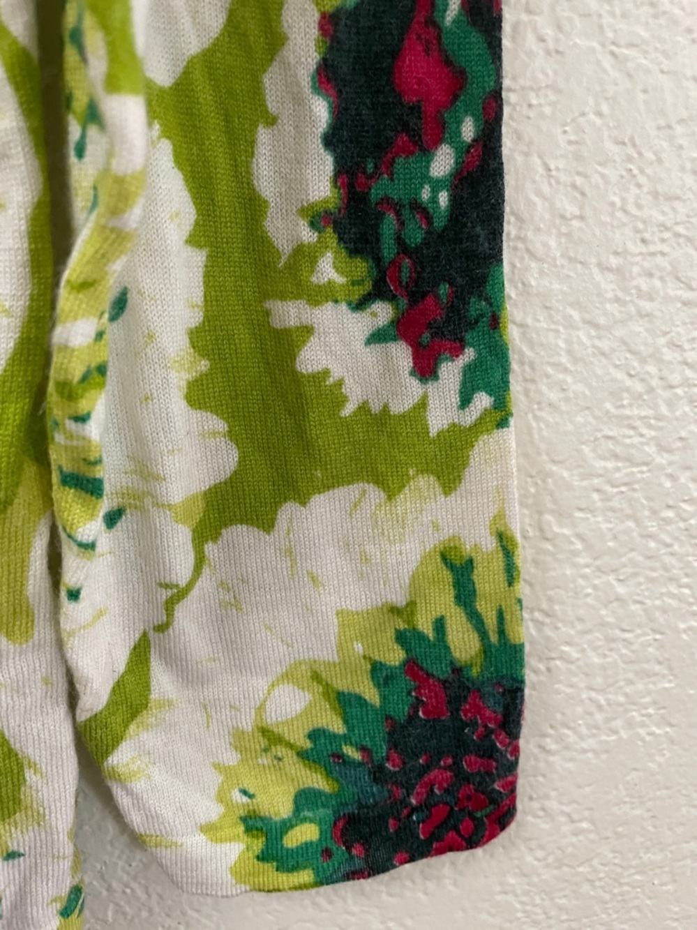 Garnet Hill Floral Cardigan Lime Green 100% fine wool feminine M 20x22 - Picture 4 of 7